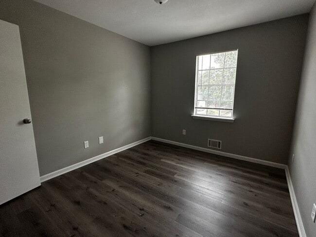 Building Photo - Oak Lake - Columbia County