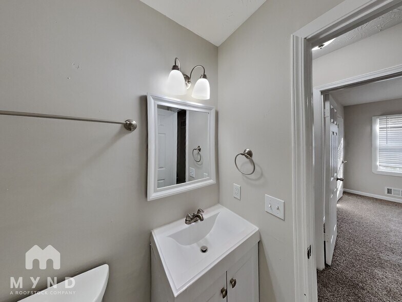 Building Photo - 5438 Brandon Ct