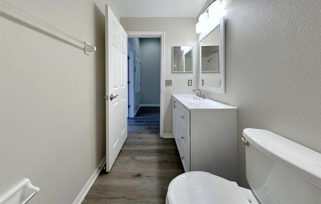 Building Photo - 9828 Fan Palm Way