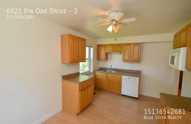 Building Photo - 6921 Pin Oak Dr