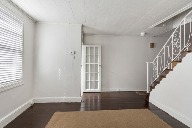 Building Photo - 2041 Pemberton St