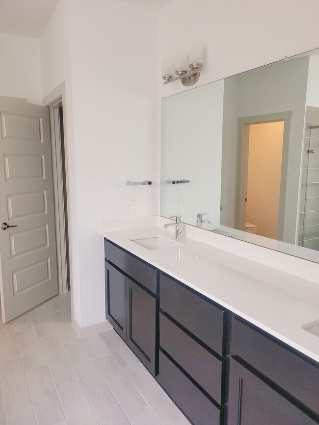 Building Photo - 28434 Eli Eagle St