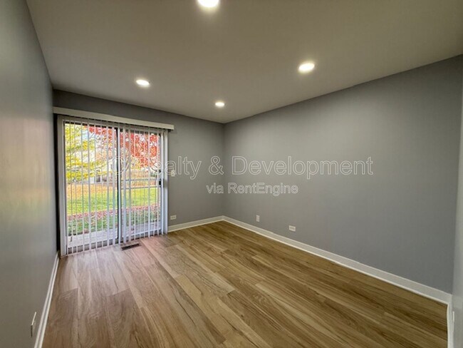 Building Photo - 1227 Ranchview Ct