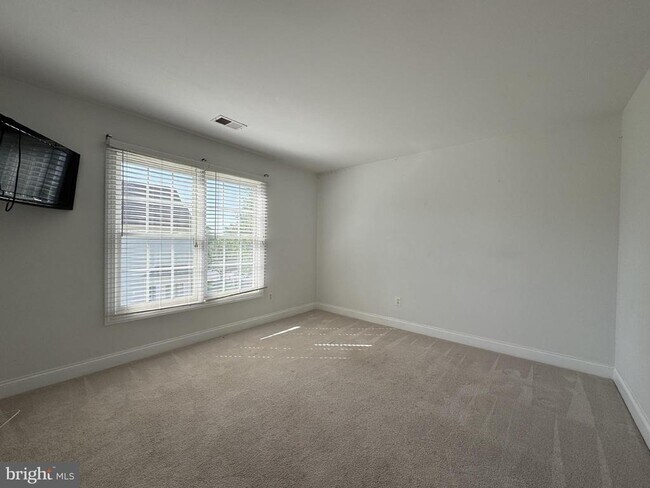 Building Photo - 13868 Piedmont Vista Dr