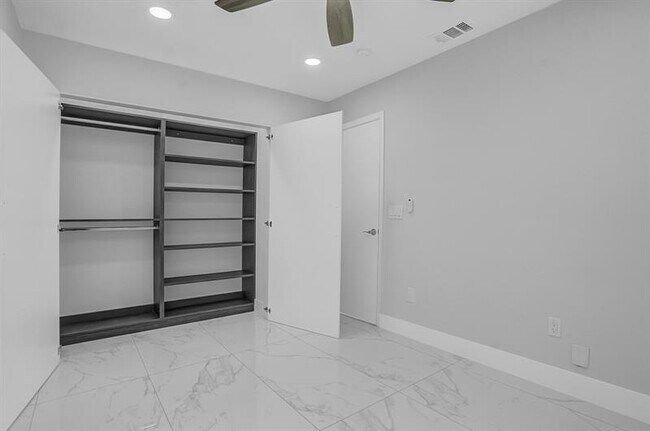 Building Photo - 8389 Rural Ln