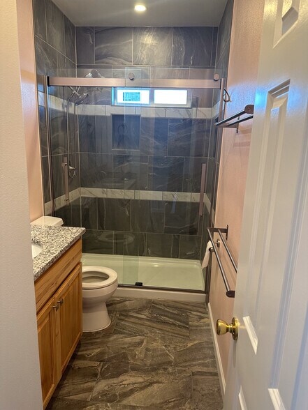 Bathroom - 2508 Park Forest Dr