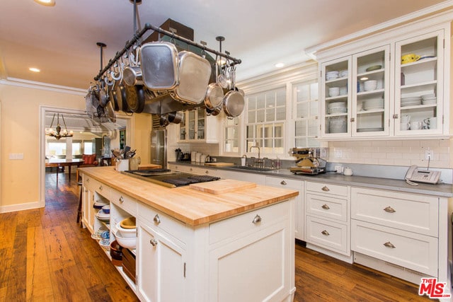 Building Photo - 23644 Malibu Colony Rd