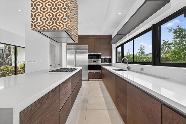 Building Photo - 16709 Botaniko Dr N