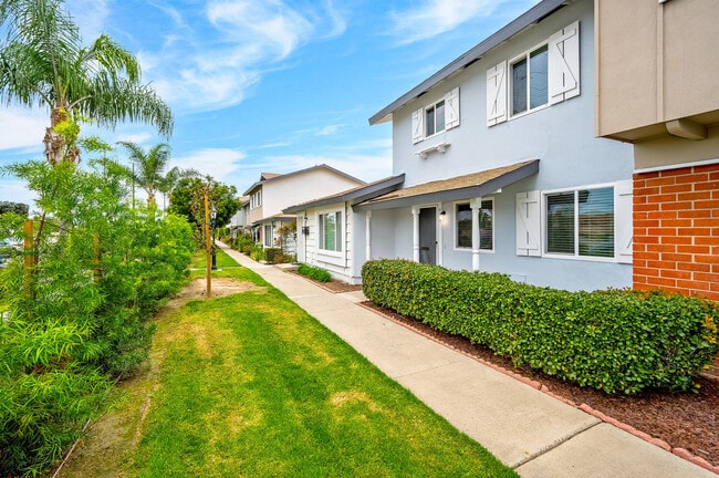 Building Photo - 9615 Adams Ave