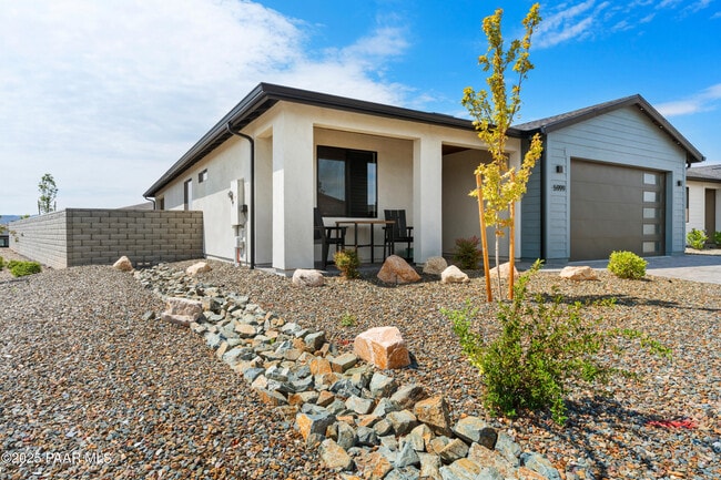Building Photo - 5999 Finch Pl