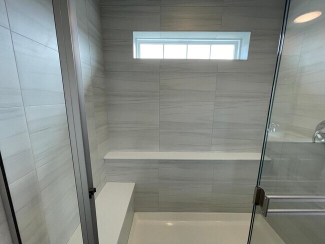 Building Photo - 12011 Jordi Rd