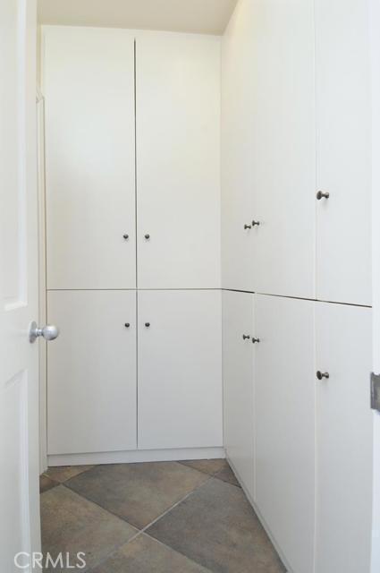 Building Photo - 345 Palos Verdes Dr W