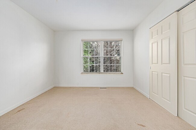 Building Photo - 8066 S Columbine Ct