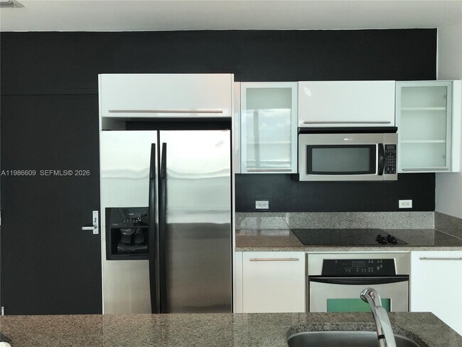 Building Photo - 888 Biscayne Blvd