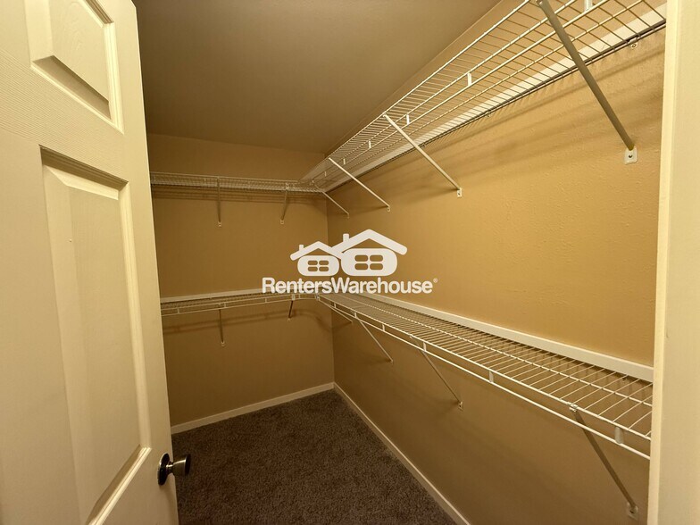 Building Photo - 11920 SE 210th Pl