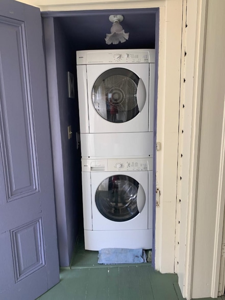 Building Photo - 1104 Madison St