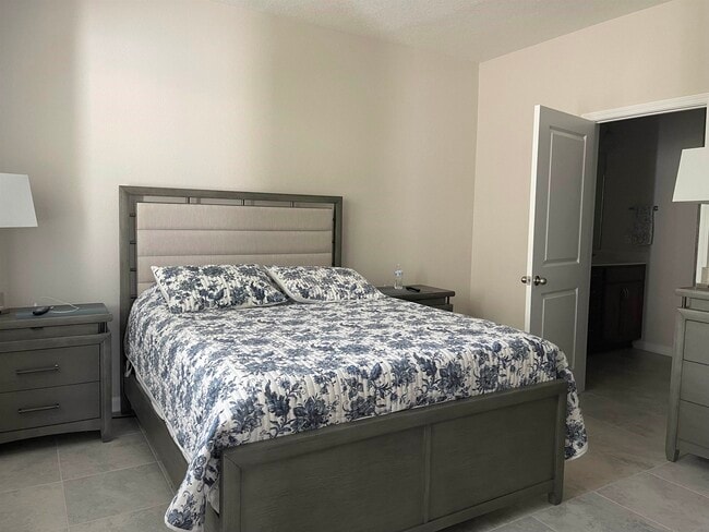 Building Photo - 166 Modesto Dr