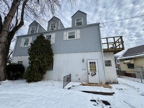 Building Photo - 3 Bedroom 2 Bath in Natrona Heights, PA!