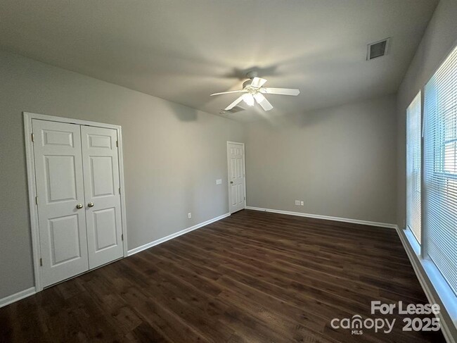 Building Photo - 8712 Fieldcroft Dr