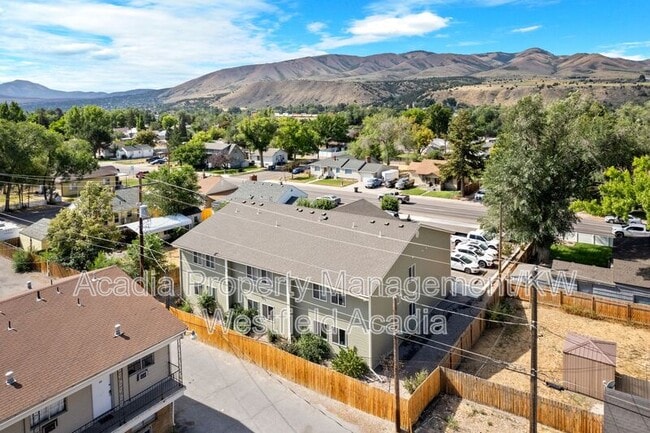 Building Photo - 1430 S 4th Ave