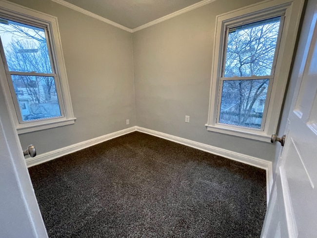 Building Photo - 404 N 64th St