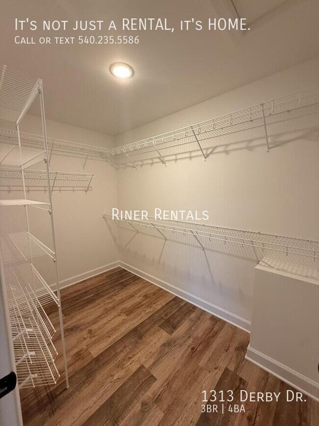 Building Photo - 1313 Derby Dr