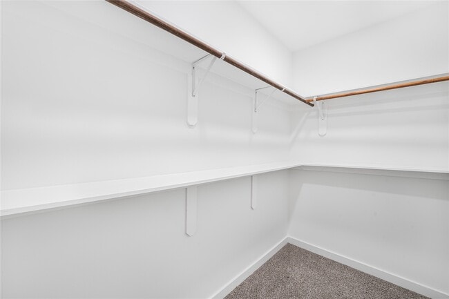 Building Photo - 6809 Fairway Dr