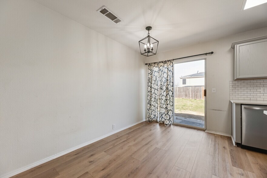 Building Photo - 4313 Hawk Ln