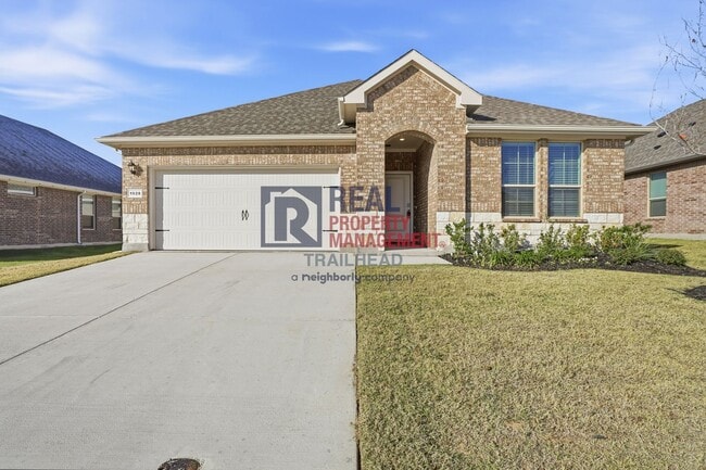 Building Photo - Spacious 5-Bedroom Home with Contemporary Living Spaces