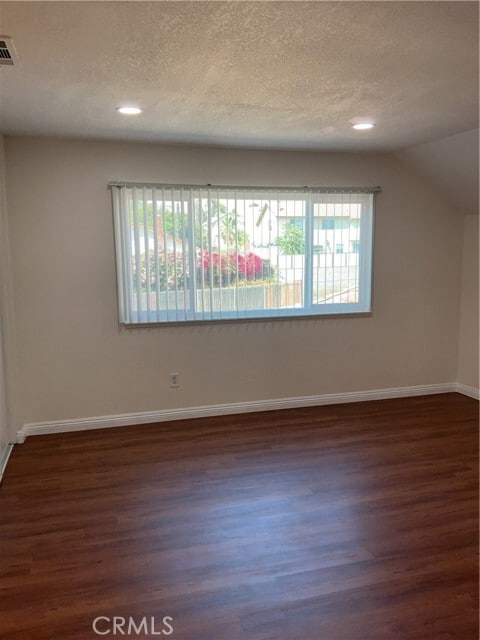 Building Photo - 24622 Skyland Dr