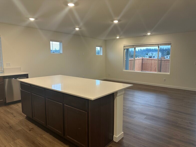 Building Photo - 17102 126th Street Ct E