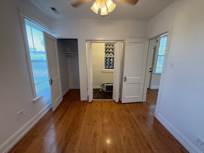 Building Photo - 4129 W School St