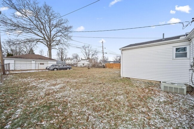 Building Photo - 1565 Garywood Ave