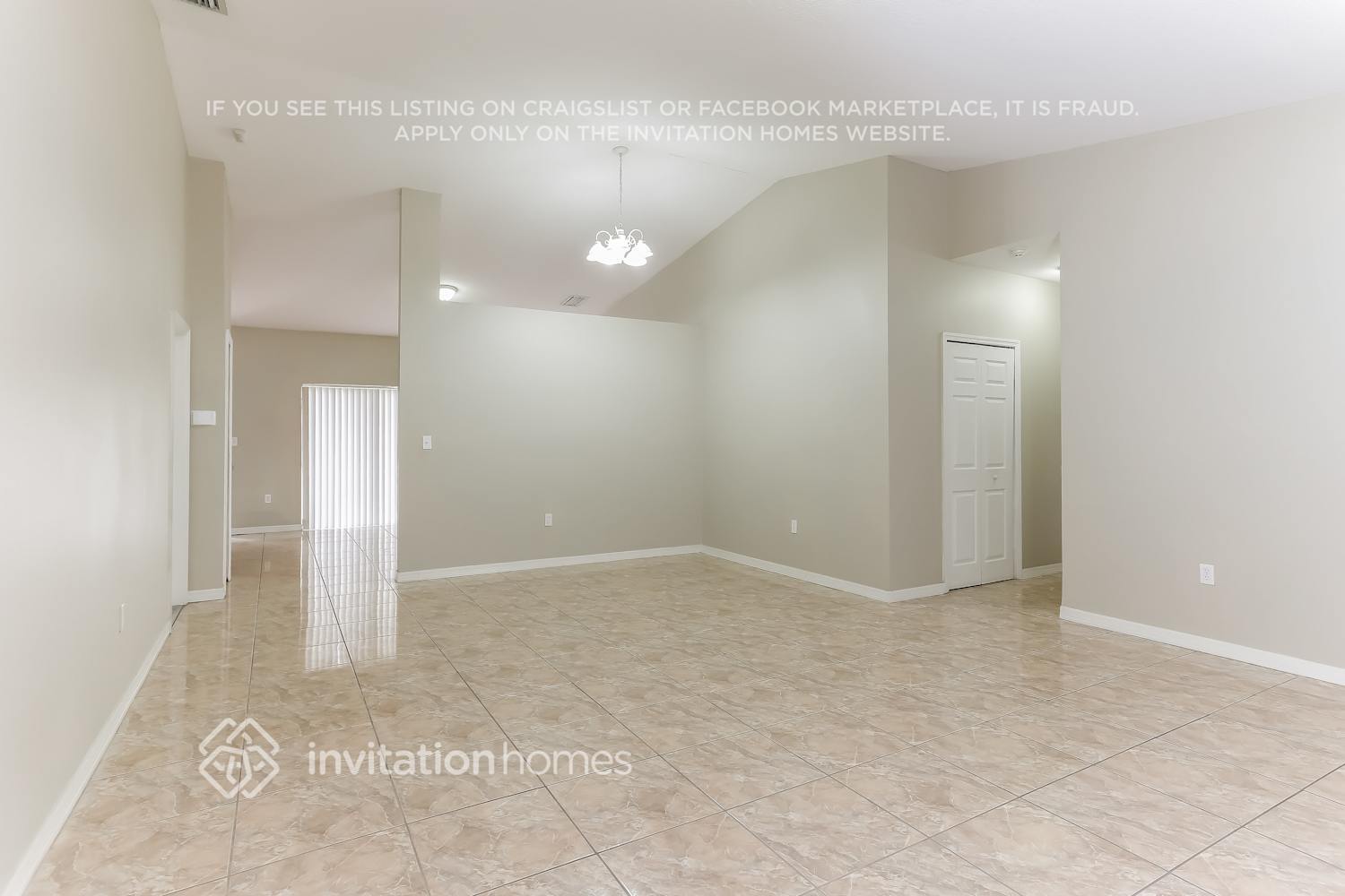 Building Photo - 5851 SW 163rd Pl