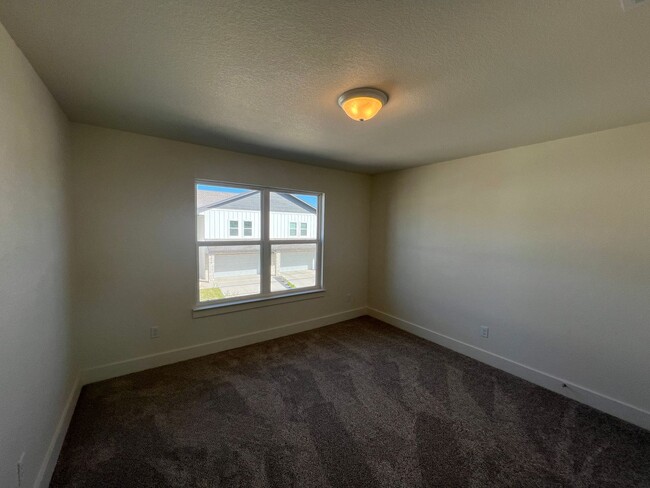 Building Photo - Newly constructed Townhome for rent!