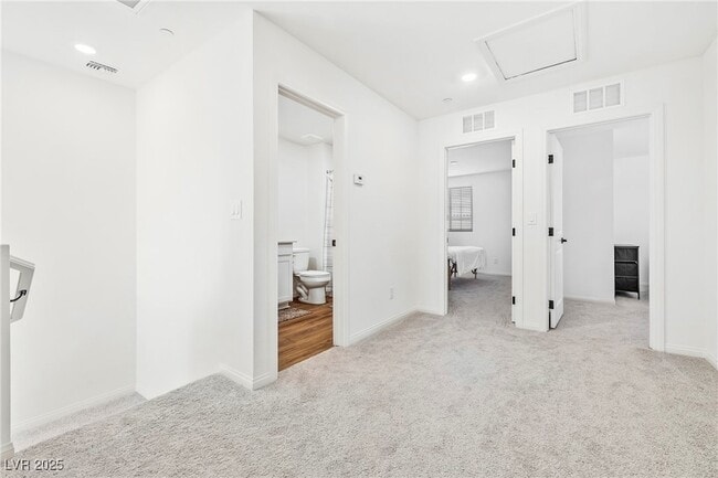Building Photo - 2734 Fantoni St
