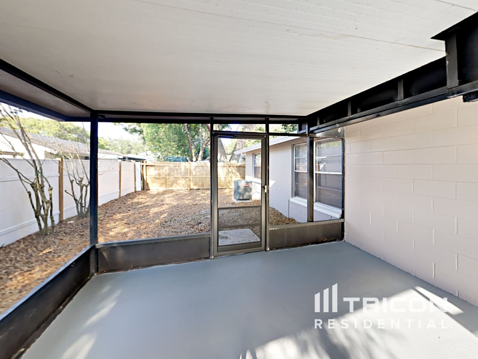 Building Photo - 3311 Russett Dr