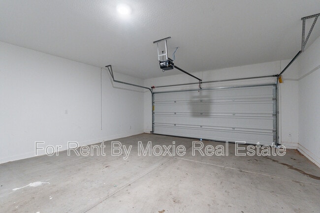 Building Photo - 8499 W Sonoma Way