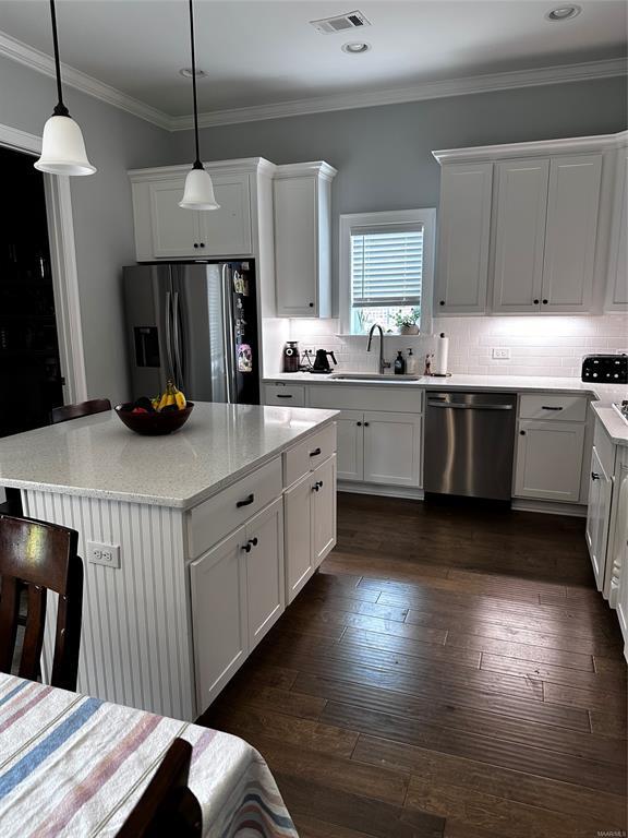 Building Photo - 1425 Charleston Dr