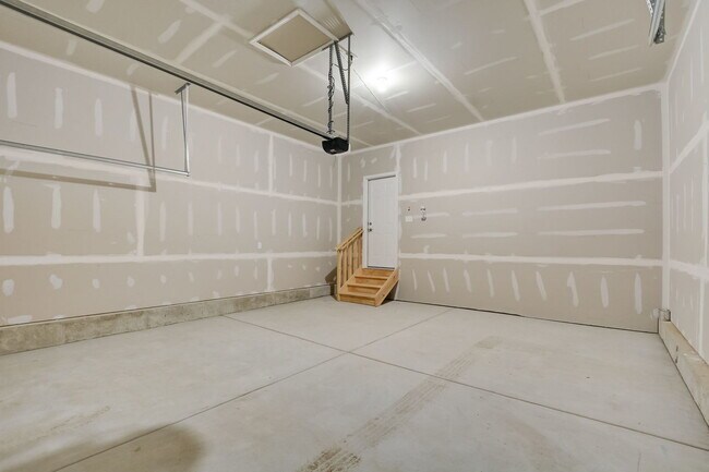 Building Photo - 708 Station Blvd