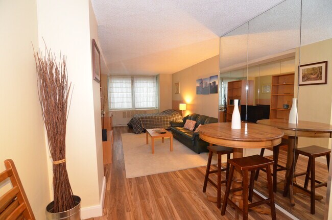 Building Photo - 130 Water St