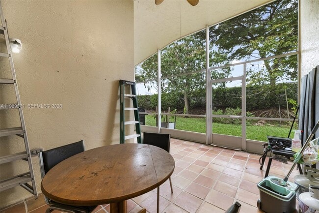 Building Photo - 7363 Via Luria