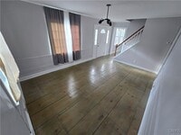 Building Photo - 205 Elmbrook Dr