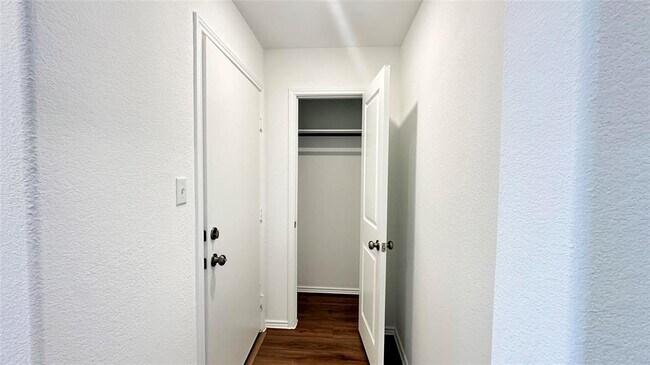 Building Photo - 310 Jeffers