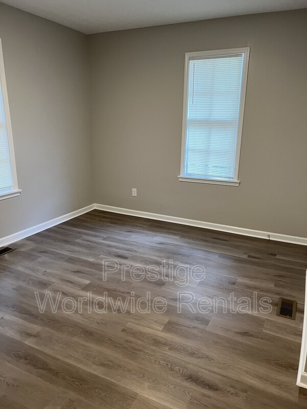 Building Photo - 4708 11th Ave