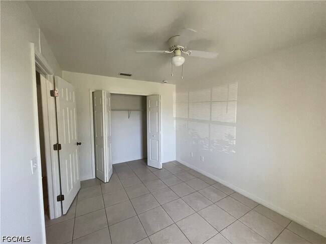 Building Photo - 705 Nicholas Pkwy W