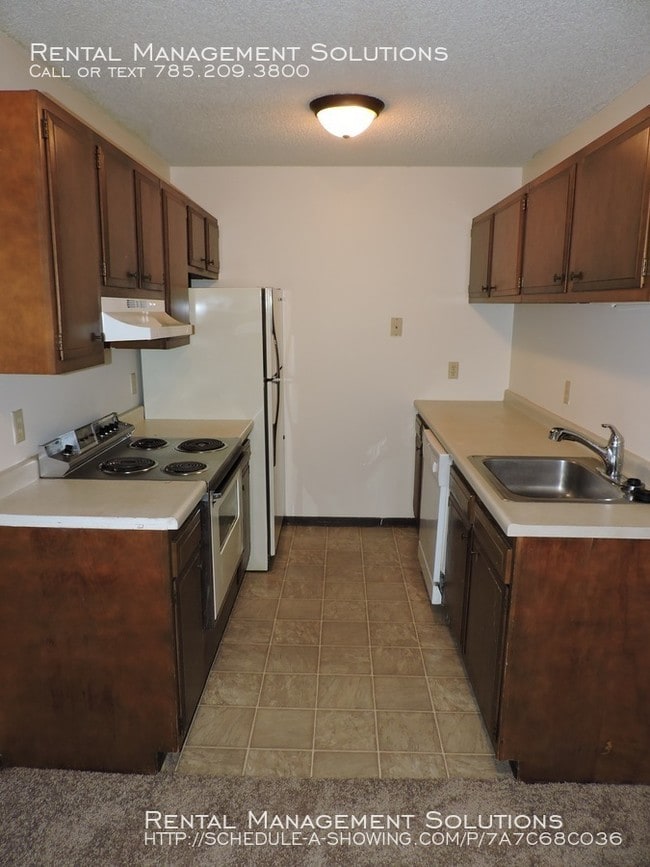 Building Photo - Bluewood East - 1 Bedroom 1 Bath