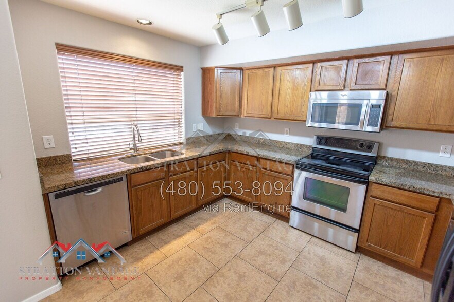Building Photo - 42271 Colby Dr