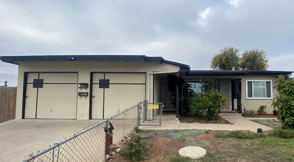 Building Photo - 3193 Mandan Way