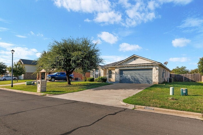 Building Photo - 10017 Barton Creek Dr